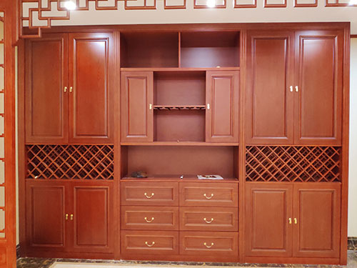 雁峰中式家居装修之中式酒柜装修效果图